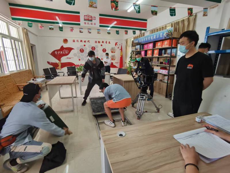 追星女孩心理学分析报告：河东区广告片拍摄公司揭秘饭圈应援式传播逻辑